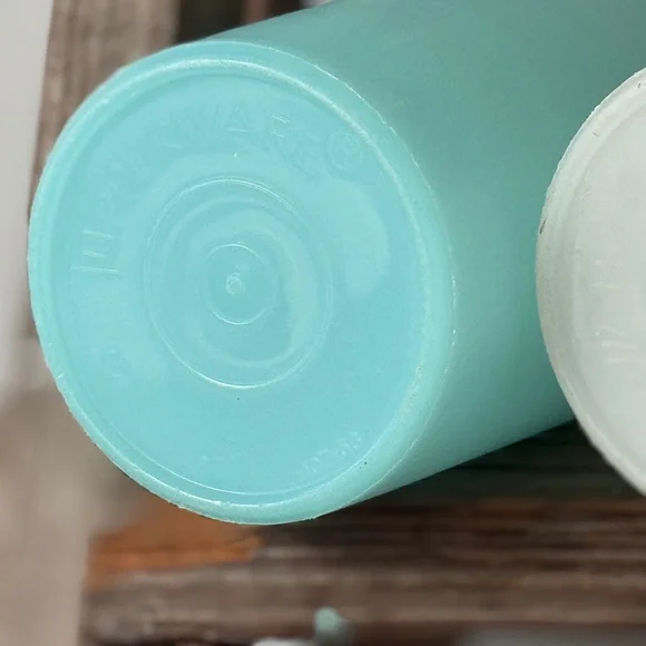 ✨ Vintage 1970s Tupperware Tall Tumblers | Set of 5 | Pastel Colors ✨ - Picture 3 of 7